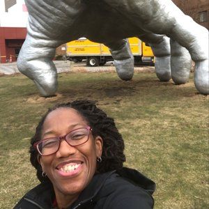 Meet your Posher, Cynthia